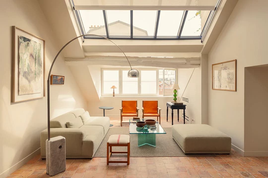 Top-tier Paris apartment interior. Everlease operated unit